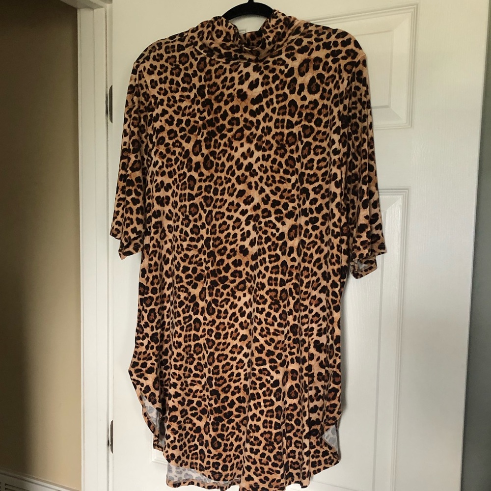 Torrid Super Soft Mock Neck Tunic Top Size 4